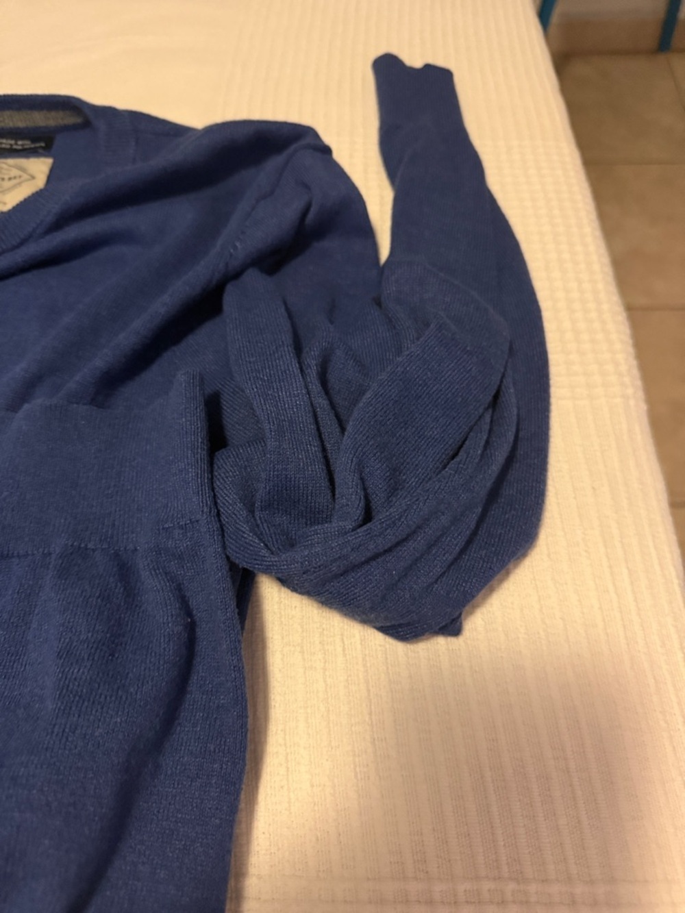 St. John's Bay Men's Royal Blue Crewneck Sweater - Picture 3 of 4